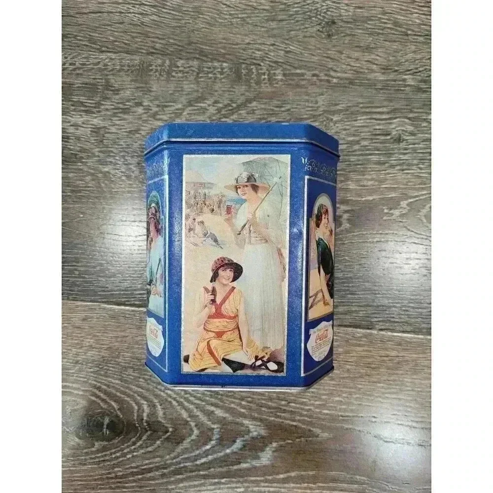 Vintage Coca Cola metal tin‎ #1